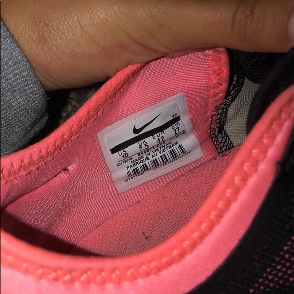 Nike Shoes - Picture 2 of 2